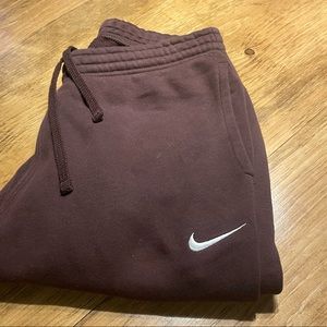 Mens Nike Burgundy Jogger